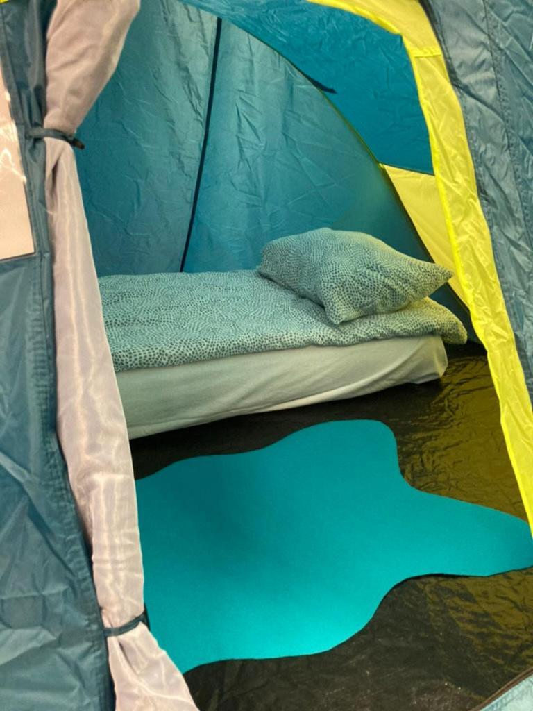 Готель Indoor Camping Гельсінкі Екстер'єр фото