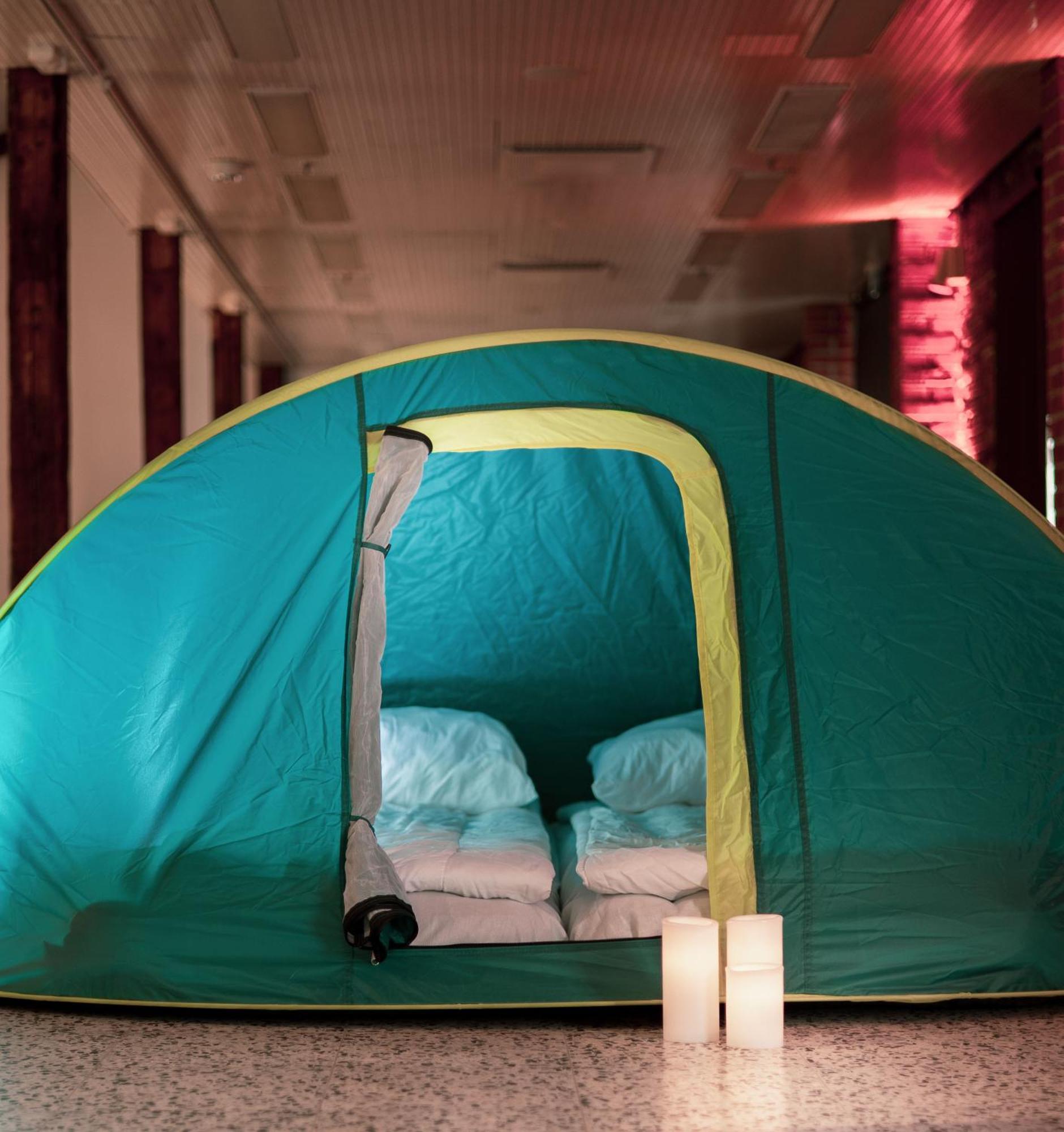 Готель Indoor Camping Гельсінкі Екстер'єр фото