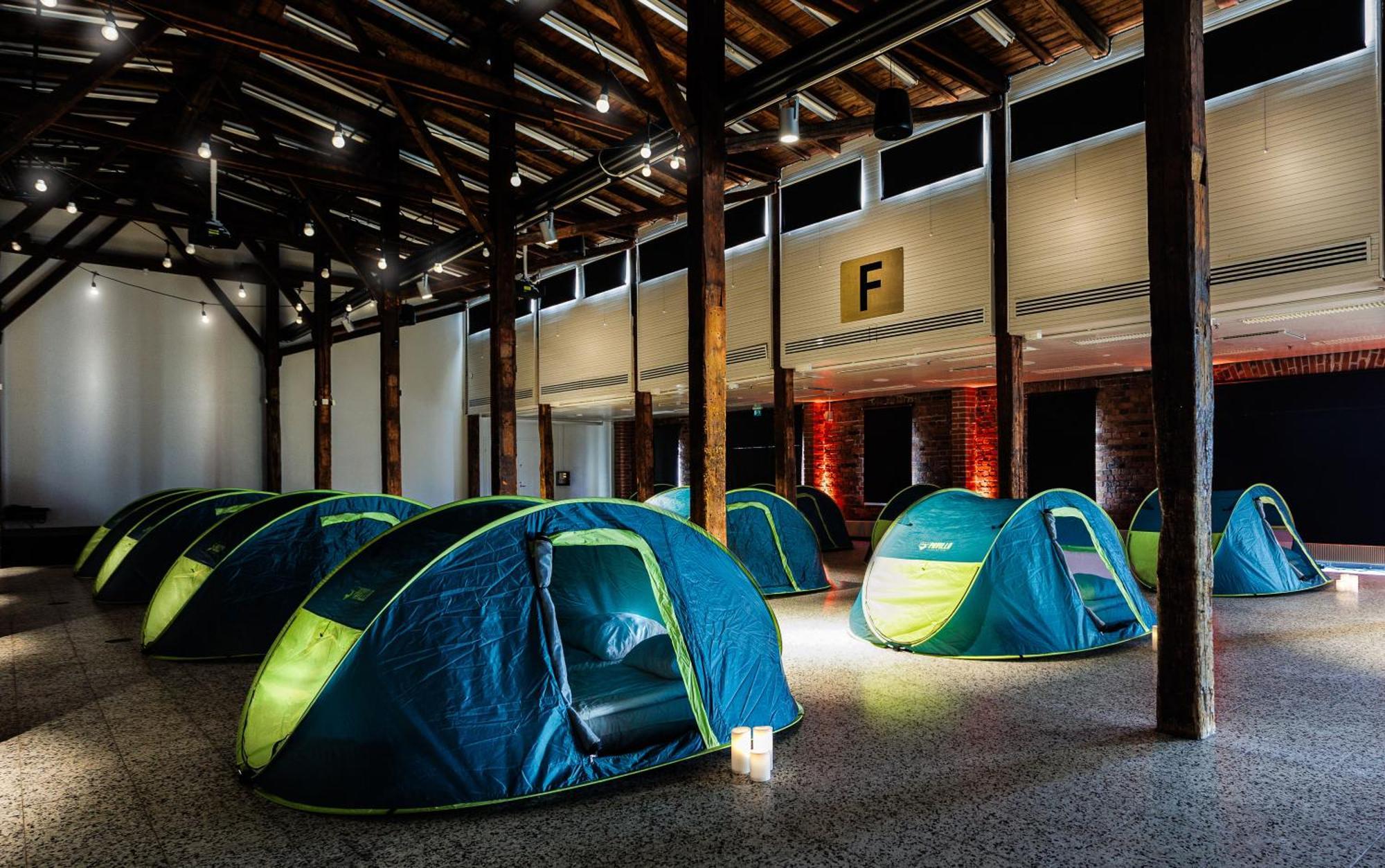 Готель Indoor Camping Гельсінкі Екстер'єр фото