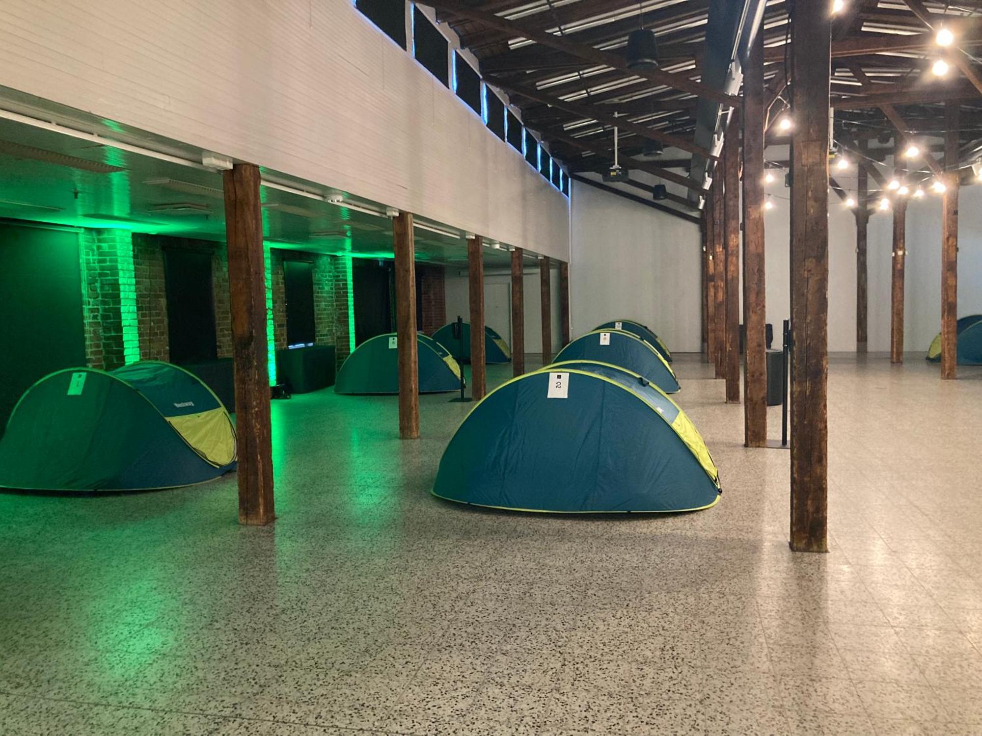 Готель Indoor Camping Гельсінкі Екстер'єр фото